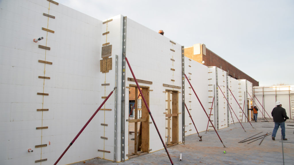 In this image, several vertical seams are strapped appropriately